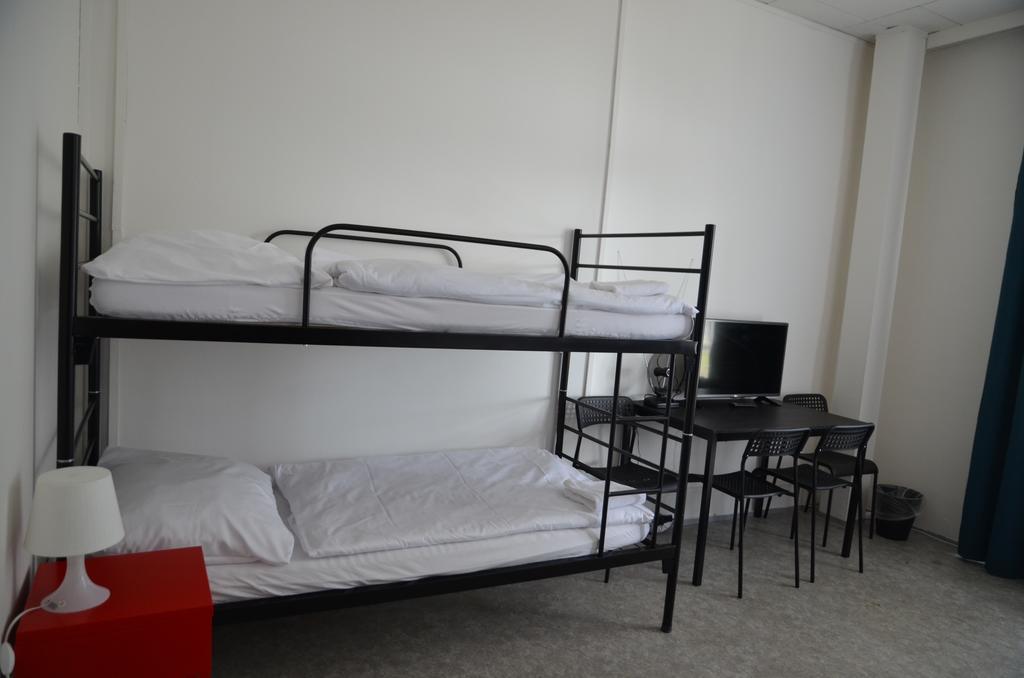 City Hostel Brno Modřice Esterno foto